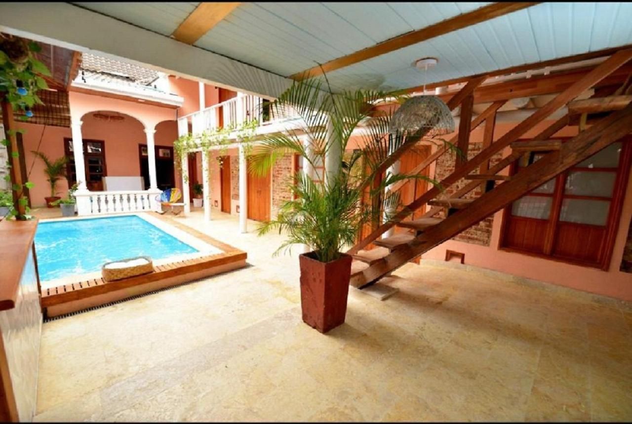 Pensión In Guest - Ca-7 Gethsemane With Breakfast Included And Wifi