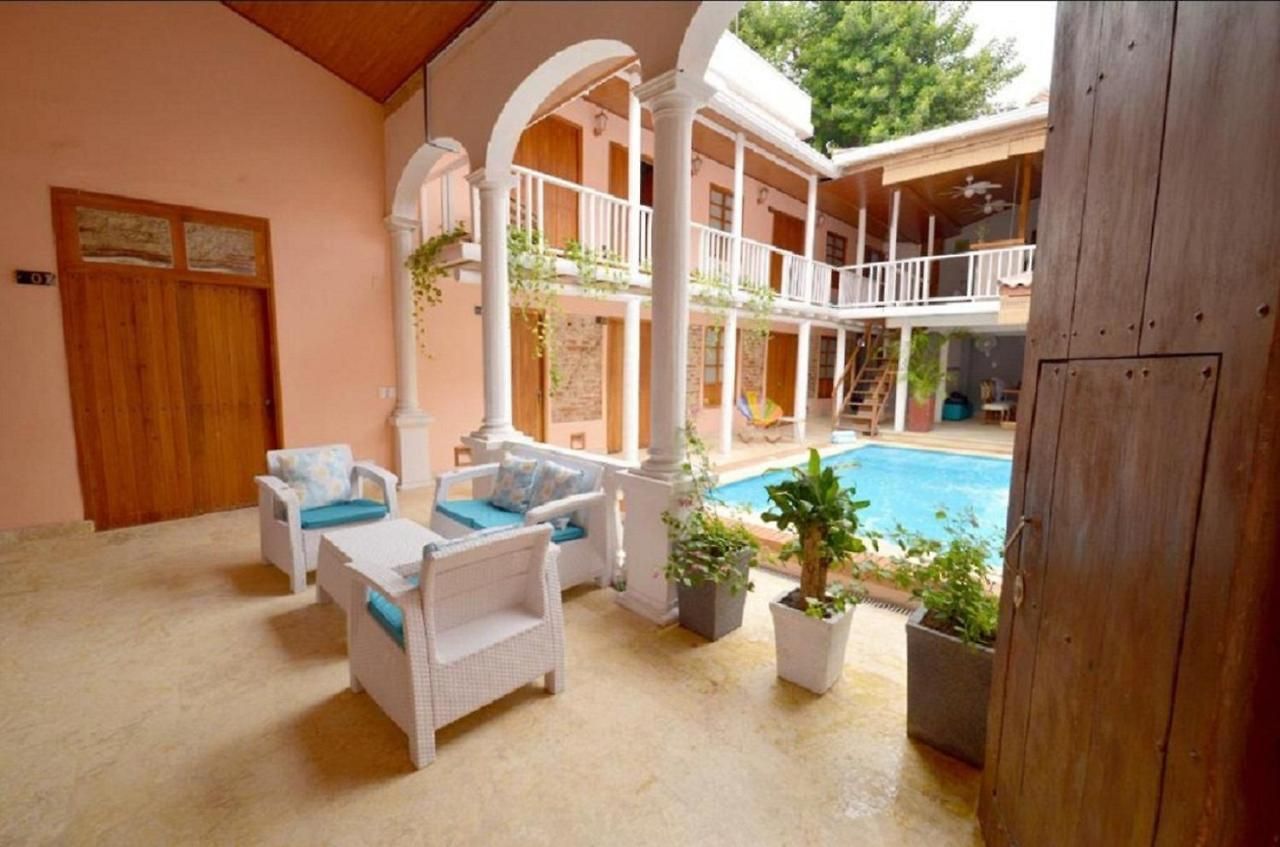 In Guest - Ca-7 Gethsemane With Breakfast Included And Wifi Cartagena
