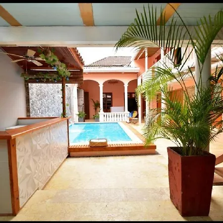 In Guest - Ca-7 Gethsemane With Breakfast Included And Wifi * Cartagena