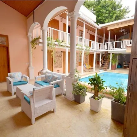 In Guest - Ca-7 Gethsemane With Breakfast Included And Wifi Cartagena